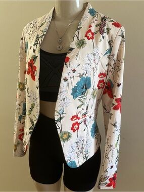 Ovi  Open-Front Women's Blazer Jacket - Cream with Red & Blue Floral Print.